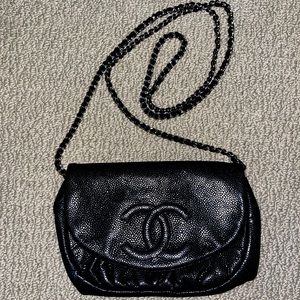 Chanel clutch with silver and leather chain